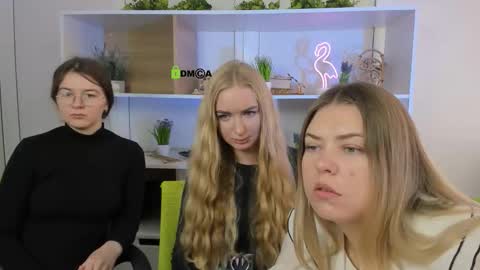 Snapshot of elara_jadie chatting on 10-07-25, 08:44 Elara online show from 10-07-25, 08:44