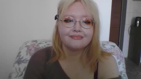 elayne_sweet online show from 03-15-26, 08:09