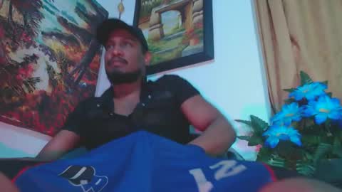 Snapshot of elcaballeroblack chatting on 01-06-26, 11:29 elcaballeroblack online show from 01-06-26, 11:29