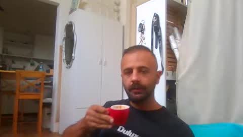 daniel18cmx online show from 10-23-25, 03:50