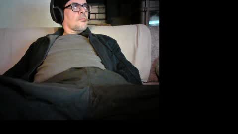 Snapshot of eldonan chatting on 01-26-25, 06:06 Nando online show from 01-26-25, 06:06