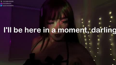 ELECKTRA online show from 10-25-25, 05:04