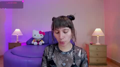      - online show from 03-06-25, 07:43