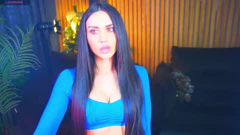 elegant_mysterious online show from 01-14-26, 10:58