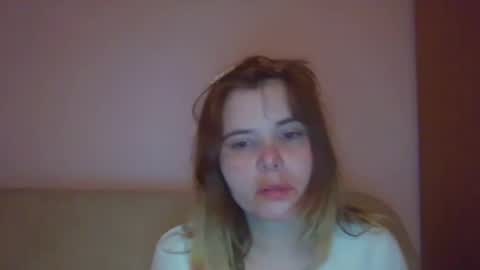 Snapshot of elenaflirt chatting on 11-06-25, 05:14 Elena online show from 11-06-25, 05:14