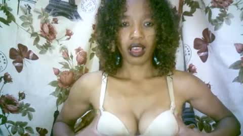 elenah013 online show from 12-17-25, 06:41