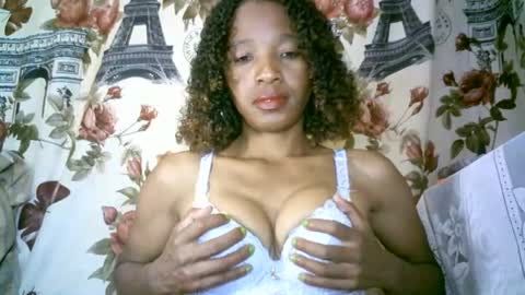 elenah013 online show from 01-06-26, 10:19