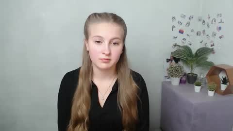 Elena online show from 11-04-25, 01:43