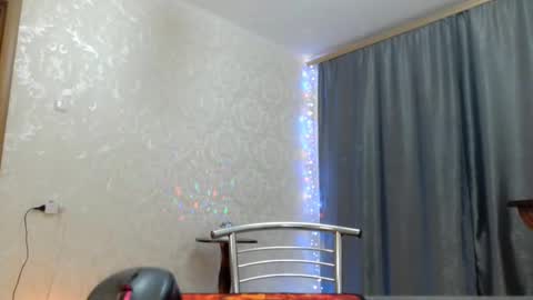 Snapshot of elenaza chatting on 02-18-25, 07:41 elenaza online show from 02-18-25, 07:41