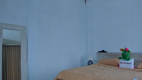 Eleonora online show from 01-10-25, 10:06