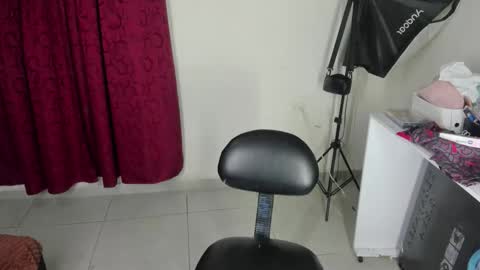 elettra_bennet online show from 10-28-25, 12:03