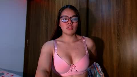 Elettra online show from 10-26-25, 03:23