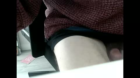 elfyonee online show from 01-22-25, 12:17