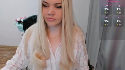 Snapshot of elia_ chatting on 12-06-24, 08:59 Ella online show from 12-06-24, 08:59
