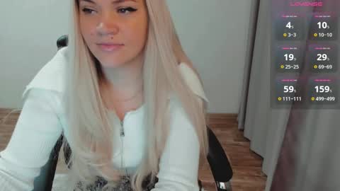 Snapshot of elia_ chatting on 02-06-25, 06:51 Ella online show from 02-06-25, 06:51