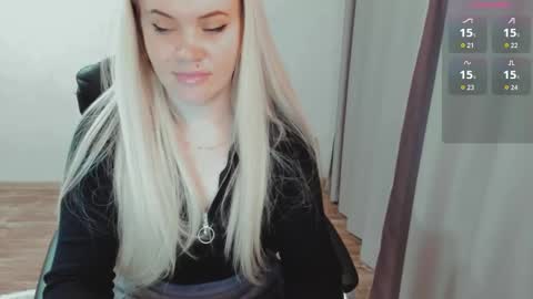 Snapshot of elia_ chatting on 10-08-25, 06:11 Ella online show from 10-08-25, 06:11