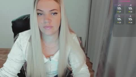 Snapshot of elia_ chatting on 10-09-25, 05:38 Ella online show from 10-09-25, 05:38