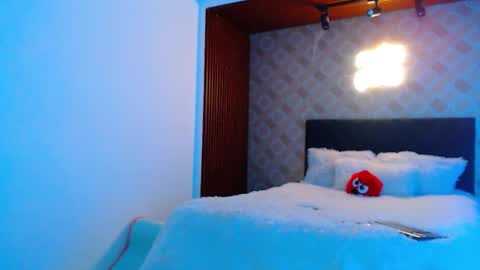 Elian online show from 01-15-26, 01:26