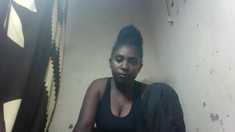 Snapshot of eliannee chatting on 12-15-25, 10:03 eliannee online show from 12-15-25, 10:03