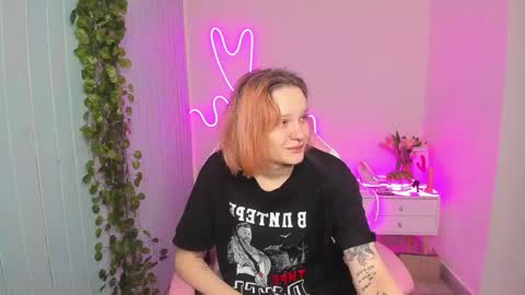 Snapshot of elieiza_xo chatting on 10-21-25, 02:34 elieiza_xo online show from 10-21-25, 02:34