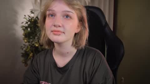 Ellie online show from 01-14-26, 05:24