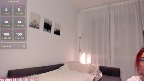 Snapshot of elimeowy chatting on 09-28-25, 12:05 Hey Im Elizzi. Lets have fun and enjoy together online show from 09-28-25, 12:05