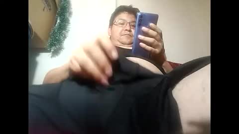 Snapshot of elimposstor chatting on 12-29-24, 03:03 elimposstor online show from 12-29-24, 03:03