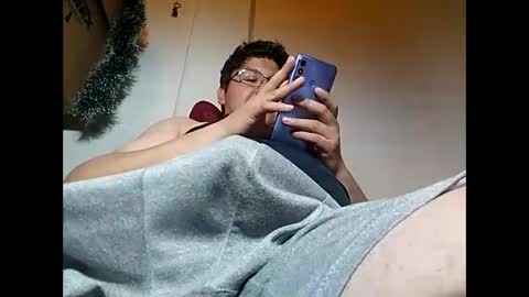 Snapshot of elimposstor chatting on 01-12-25, 07:11 elimposstor online show from 01-12-25, 07:11