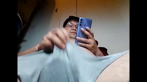 Snapshot of elimposstor chatting on 01-15-25, 06:22 elimposstor online show from 01-15-25, 06:22