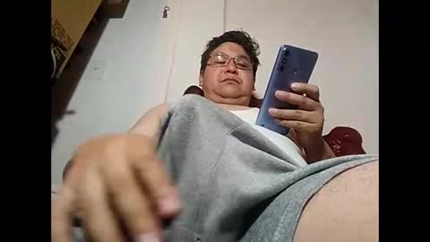 Snapshot of elimposstor chatting on 01-26-25, 02:52 elimposstor online show from 01-26-25, 02:52