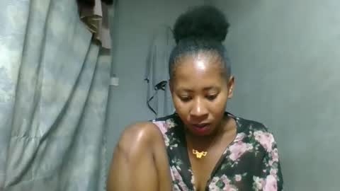 Snapshot of elina981 chatting on 02-07-26, 08:29 elina981 online show from 02-07-26, 08:29