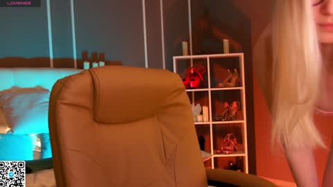 Snapshot of elina_nortas chatting on 02-07-25, 01:04 Elina online show from 02-07-25, 01:04