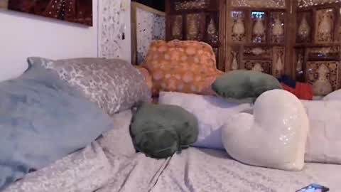 Snapshot of elinah_hanile chatting on 10-31-25, 01:28 Elinah online show from 10-31-25, 01:28