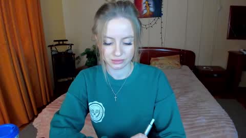 Snapshot of elinor_faith chatting on 02-02-25, 12:24 elinor_faith online show from 02-02-25, 12:24