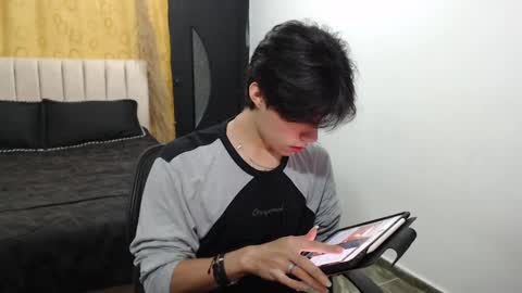 Snapshot of elio_collem chatting on 12-13-24, 08:09 ELIO online show from 12-13-24, 08:09