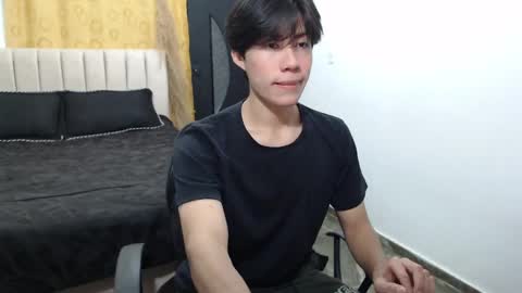 Snapshot of elio_collem chatting on 12-14-24, 08:23 ELIO online show from 12-14-24, 08:23