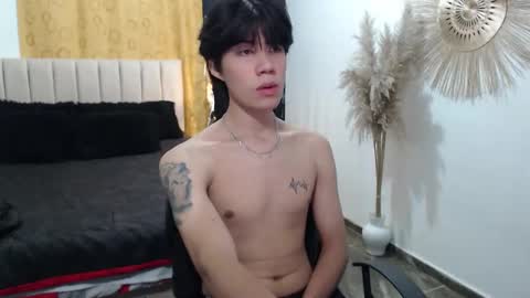 Snapshot of elio_collem chatting on 09-25-25, 03:54 ELIO online show from 09-25-25, 03:54