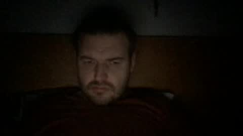 Snapshot of eliot26 chatting on 12-31-24, 01:04 e26 online show from 12-31-24, 01:04