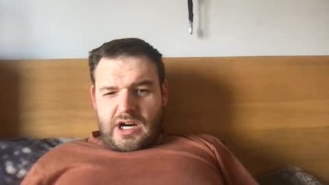 Snapshot of eliot26 chatting on 03-08-25, 12:20 e26 online show from 03-08-25, 12:20