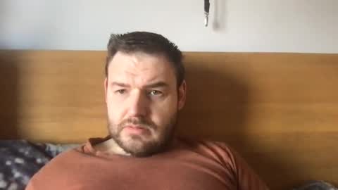 Snapshot of eliot26 chatting on 03-09-25, 01:04 e26 online show from 03-09-25, 01:04