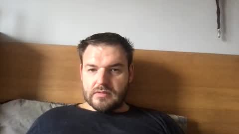 Snapshot of eliot26 chatting on 10-07-25, 12:02 e26 online show from 10-07-25, 12:02