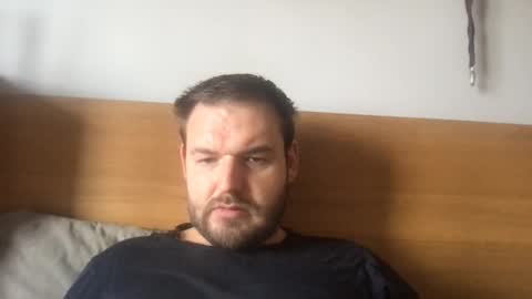 Snapshot of eliot26 chatting on 10-08-25, 11:08 e26 online show from 10-08-25, 11:08