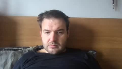 Snapshot of eliot26 chatting on 10-26-25, 10:21 e26 online show from 10-26-25, 10:21