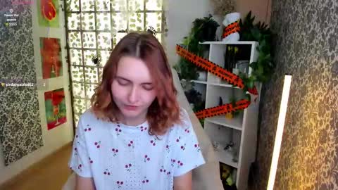 Elis  online show from 11-13-25, 02:43