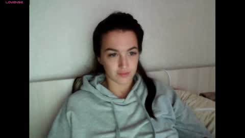 Snapshot of elisa_dove208 chatting on 09-23-25, 04:04 elisa_dove208 online show from 09-23-25, 04:04