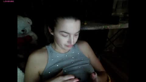 elisa_dove208 online show from 12-20-25, 04:14