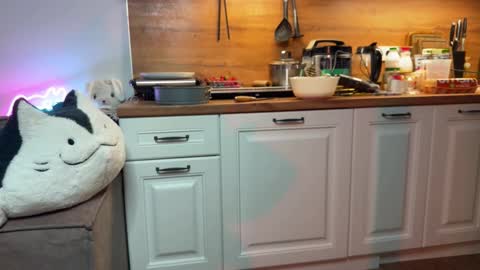 Snapshot of elisa_north chatting on 09-29-25, 04:56 Elisa North online show from 09-29-25, 04:56