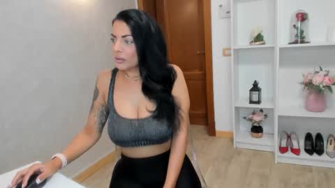 Maria online show from 09-11-25, 04:01