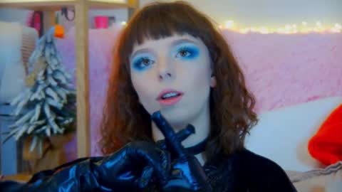 ElisabethDavis online show from 11-25-25, 03:34