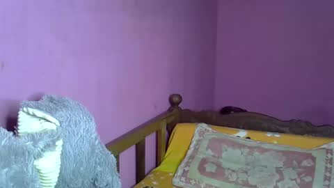 Snapshot of elisah01 chatting on 02-06-26, 04:54 elisah01 online show from 02-06-26, 04:54